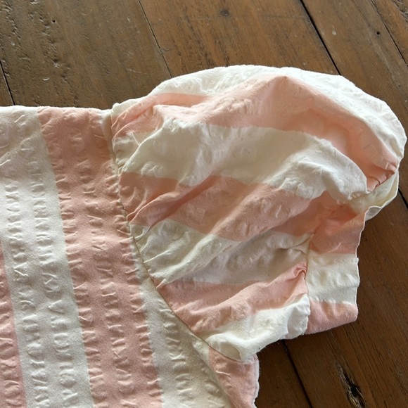 Anne Shirley Boutique Pink and White Striped texture Short Romper - Picture 3 of 6